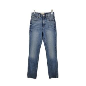 Madewell The High-Rise Slim Boyjean Size 23 26" Waist Medium Wash Straight Leg